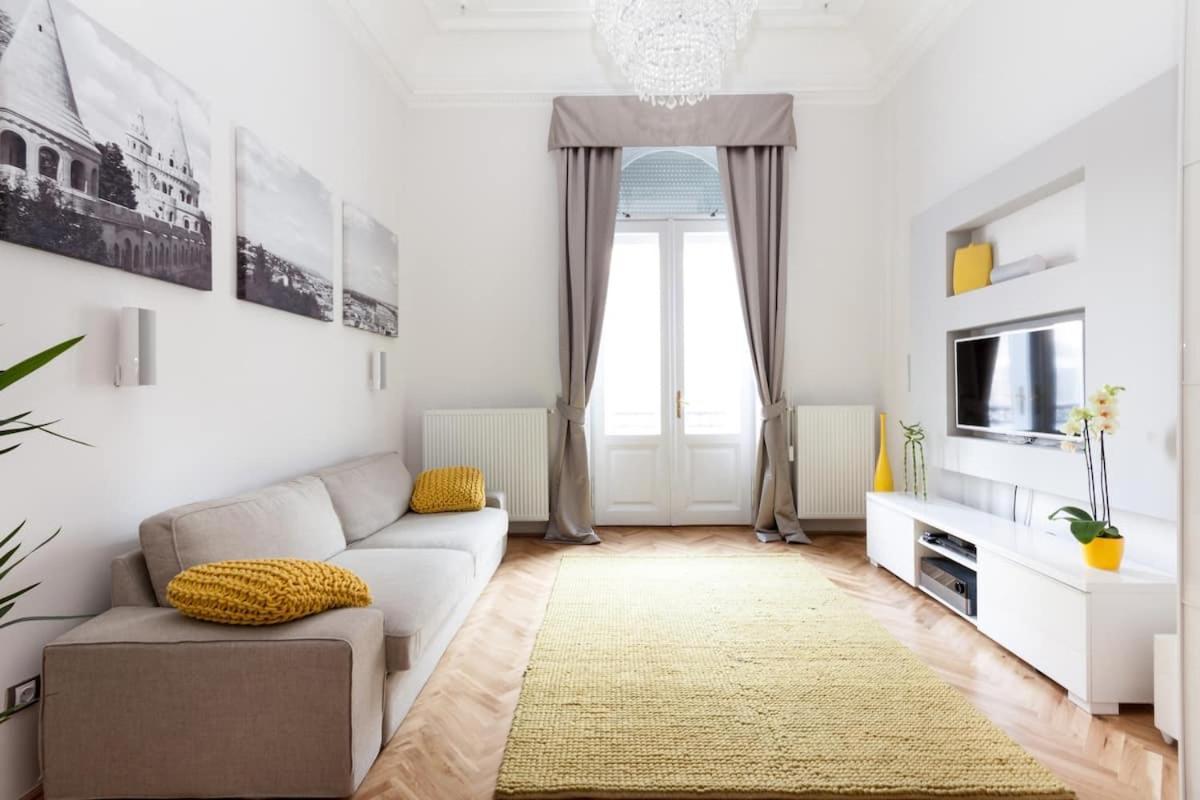 Bpr Sophisticated Astoria Suite With Balcony Budapest Esterno foto